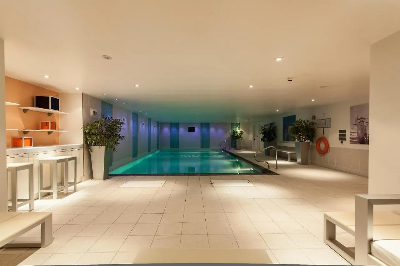 Discovery Dock Apartments London
