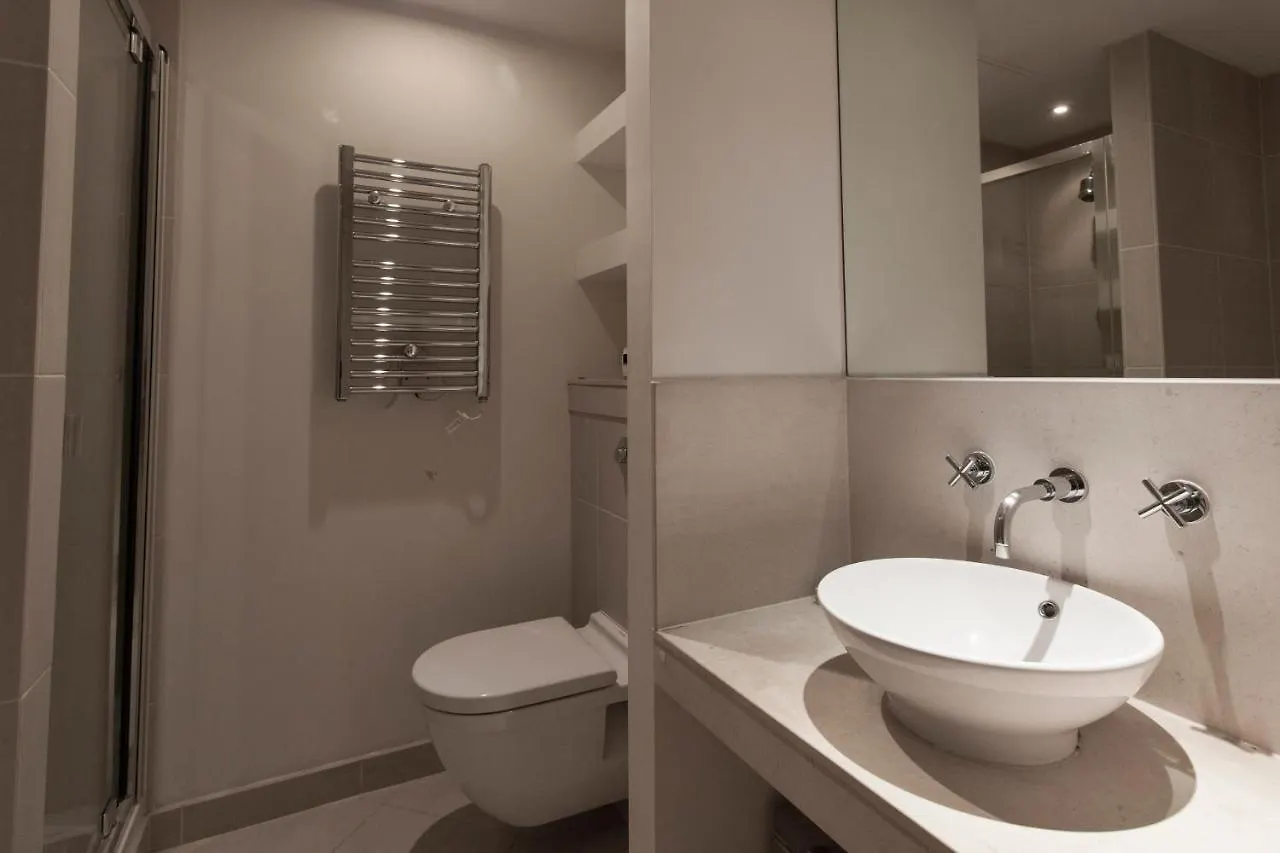 Discovery Dock Apartments London