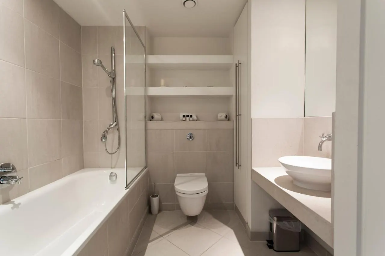 Discovery Dock Apartments London 0*,
